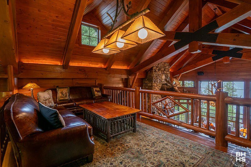 Saranac Lake, New York, 12983, United States, 7 Bedrooms Bedrooms, ,5 BathroomsBathrooms,Residential,Forsale,1999417