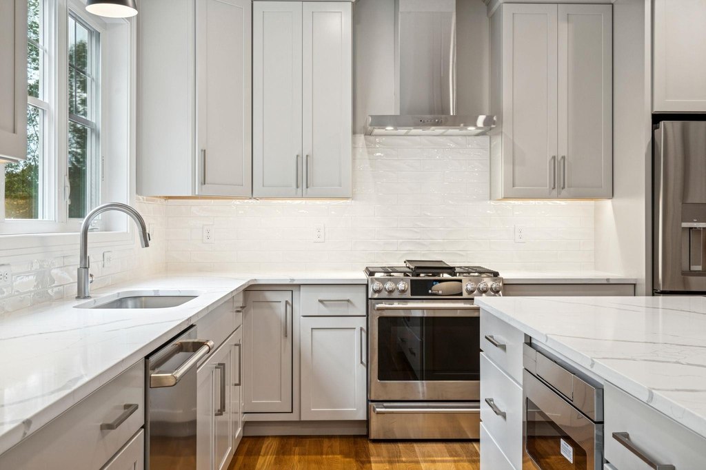 Portsmouth, New Hampshire, 03801, United States, 4 Bedrooms Bedrooms, ,2.5 BathroomsBathrooms,Residential,Forsale,2002371