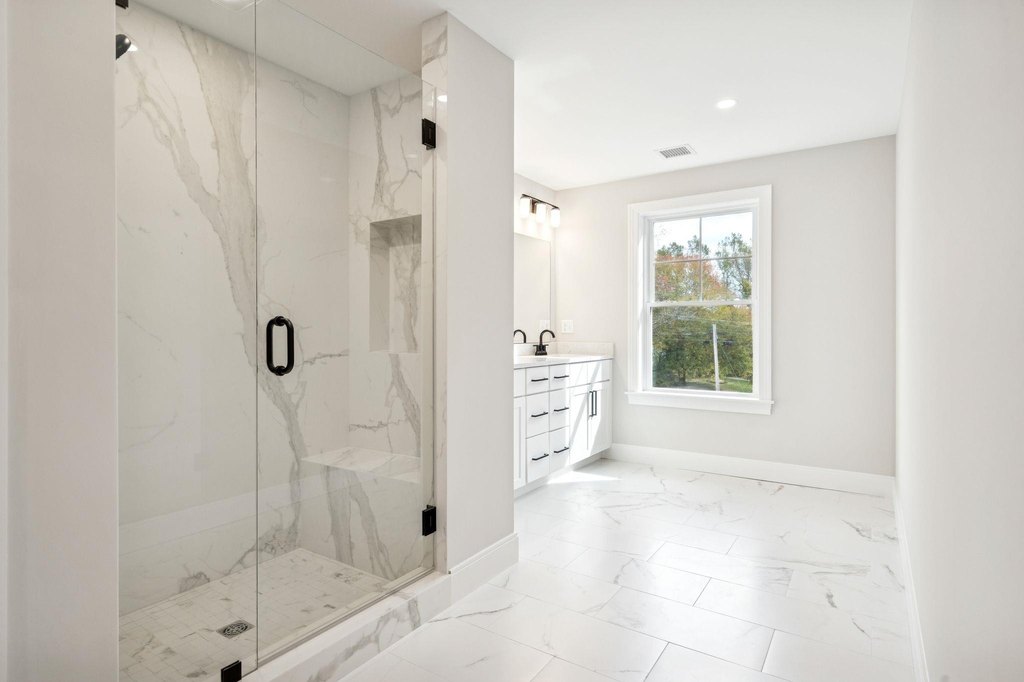 Portsmouth, New Hampshire, 03801, United States, 4 Bedrooms Bedrooms, ,2.5 BathroomsBathrooms,Residential,Forsale,2002371