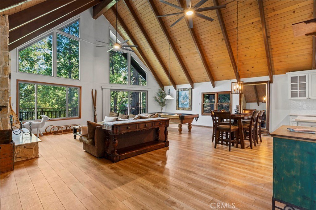 Lake Arrowhead, California, 92352, United States, 4 Bedrooms Bedrooms, ,3 BathroomsBathrooms,Residential,Forsale,1971037