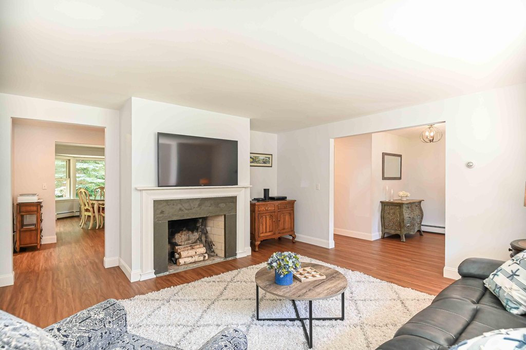 York, Maine, 03909, United States, 3 Bedrooms Bedrooms, ,3 BathroomsBathrooms,Residential,Forsale,1968210