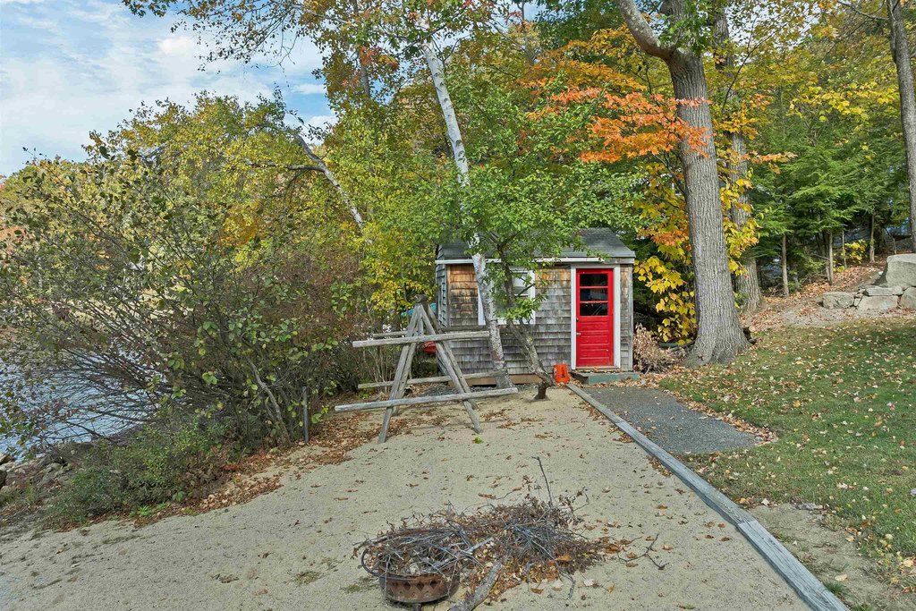 New Durham, New Hampshire, 03855, United States, 3 Bedrooms Bedrooms, ,3 BathroomsBathrooms,Residential,Forsale,2004714