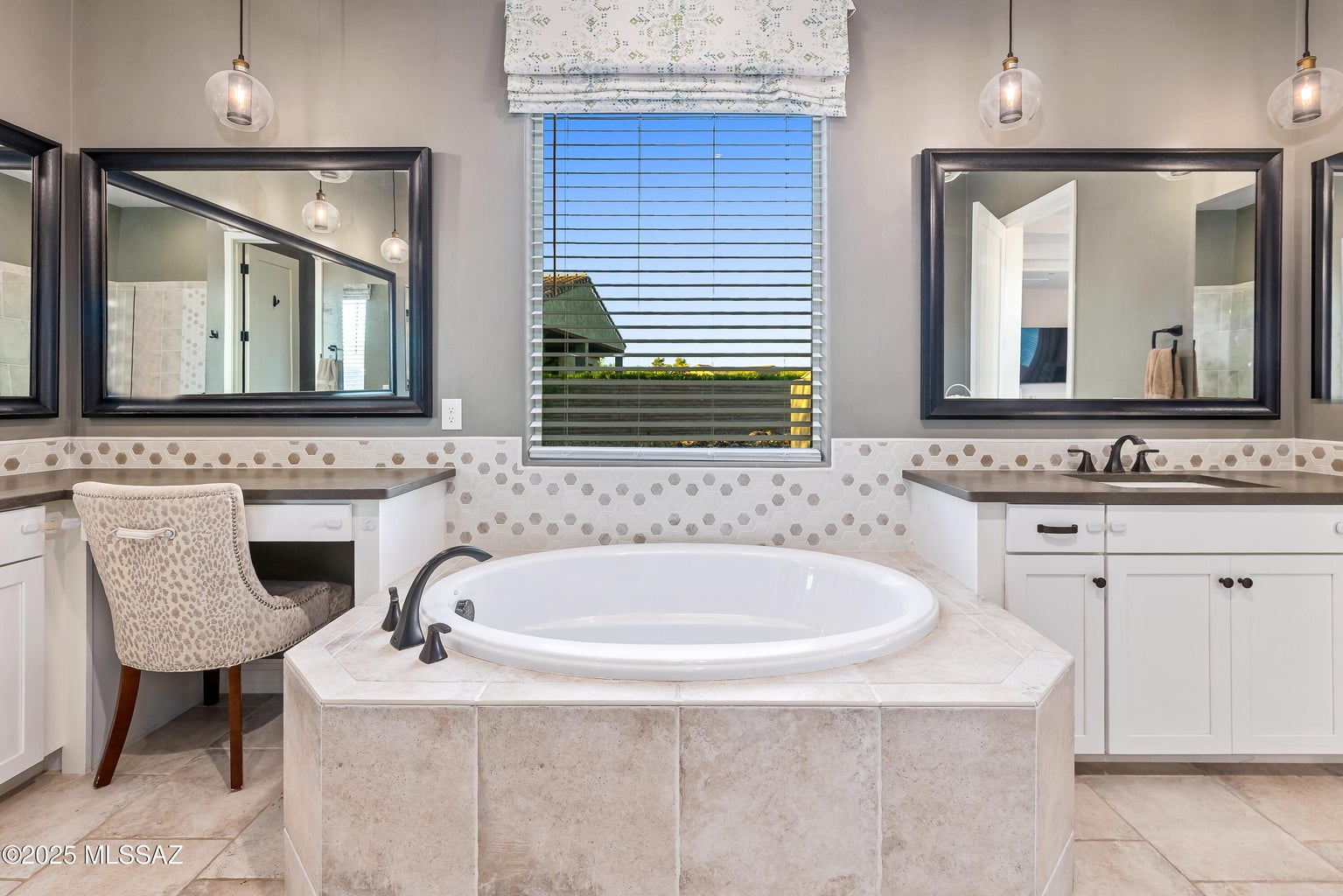 Tucson, Arizona, 85737, United States, 3 Bedrooms Bedrooms, ,4 BathroomsBathrooms,Residential,Forsale,1990093