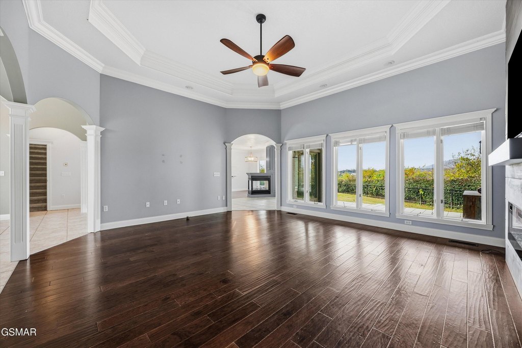 Sevierville, Tennessee, 37862, United States, 4 Bedrooms Bedrooms, ,3.5 BathroomsBathrooms,Residential,Forsale,1942459