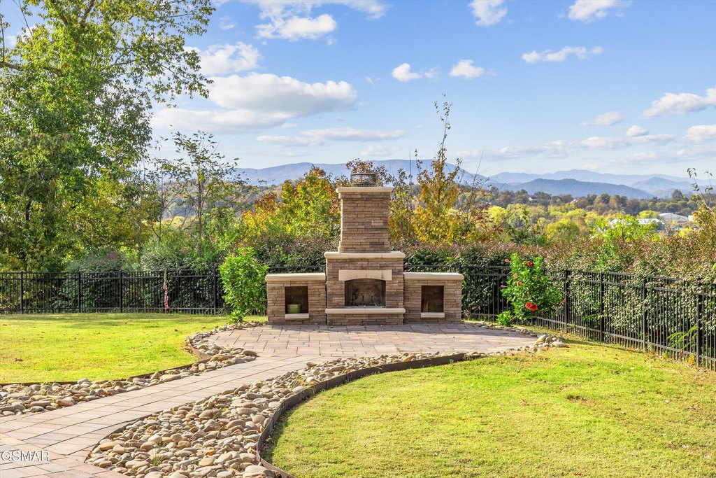 Sevierville, Tennessee, 37862, United States, 4 Bedrooms Bedrooms, ,3.5 BathroomsBathrooms,Residential,Forsale,1942459