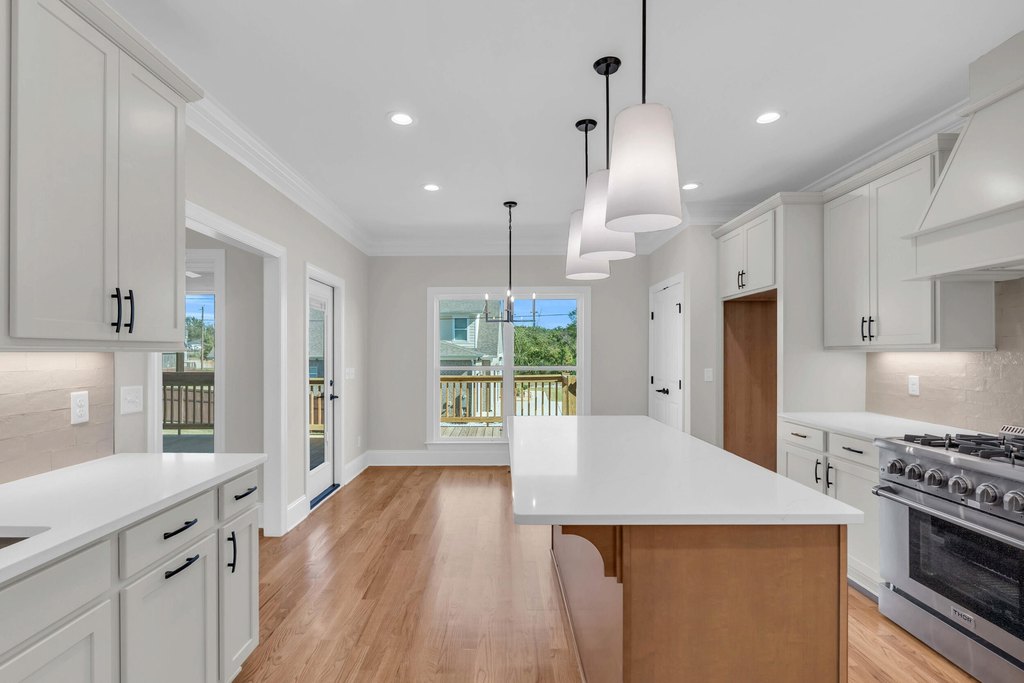 Chattanooga, Tennessee, 37421, United States, 5 Bedrooms Bedrooms, ,4 BathroomsBathrooms,Residential,Forsale,2009582