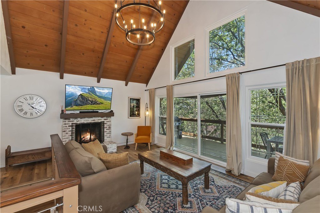 Lake Arrowhead, California, 92352, United States, 4 Bedrooms Bedrooms, ,2 BathroomsBathrooms,Residential,Forsale,1934027