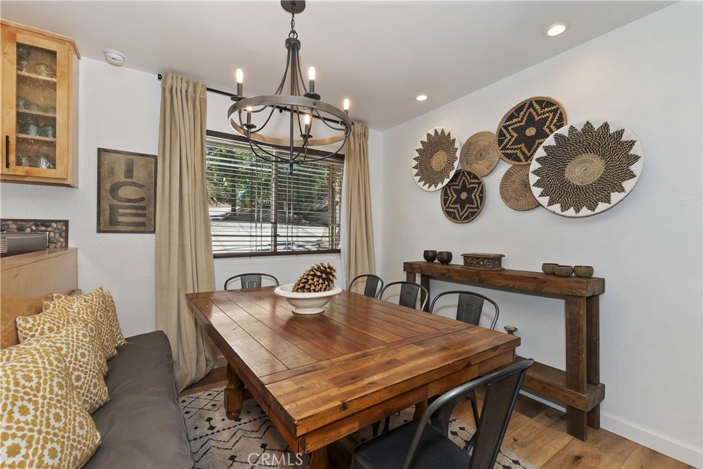 Lake Arrowhead, California, 92352, United States, 4 Bedrooms Bedrooms, ,2 BathroomsBathrooms,Residential,Forsale,1934027