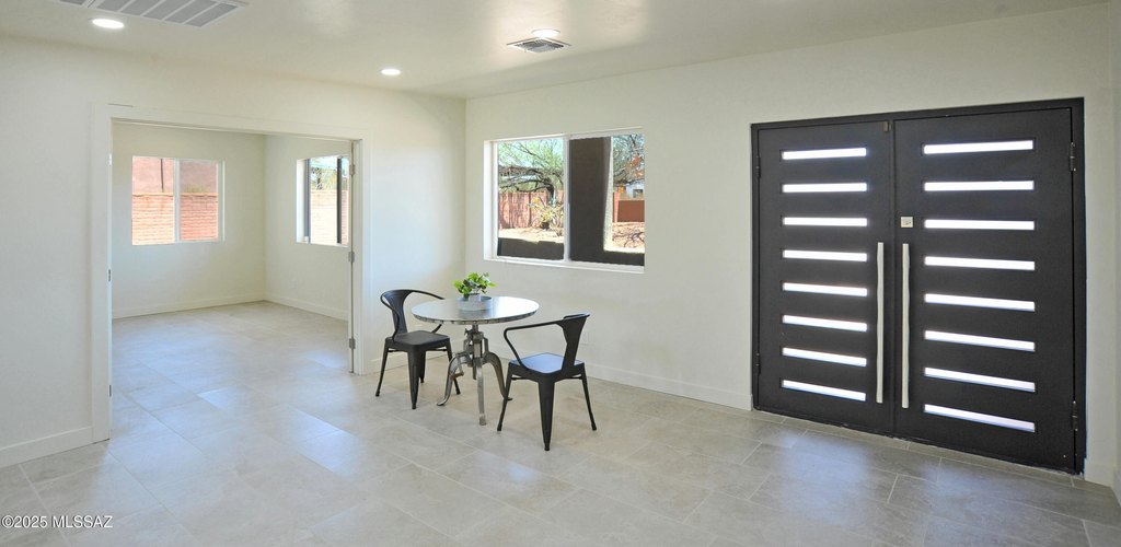 Tucson, Arizona, 85719, United States, 4 Bedrooms Bedrooms, ,5 BathroomsBathrooms,Residential,Forsale,1990105