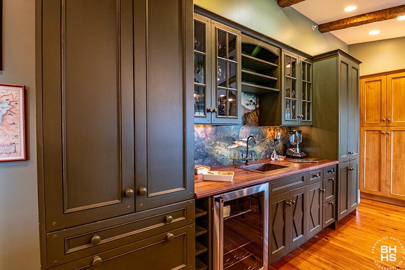 Lake Placid, New York, 12946, United States, 5 Bedrooms Bedrooms, ,5 BathroomsBathrooms,Residential,Forsale,1999416