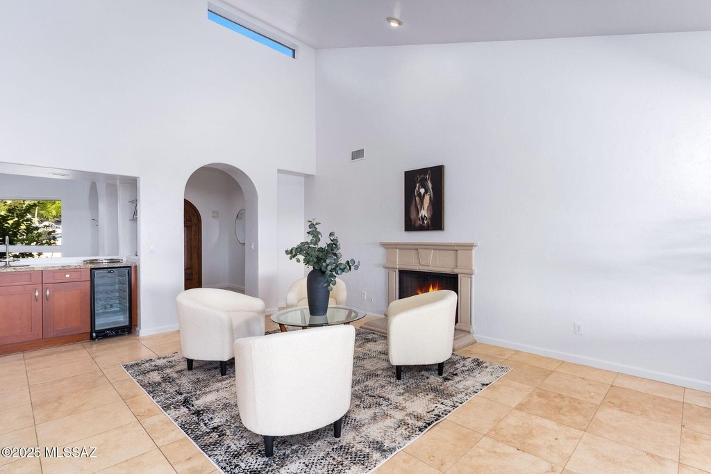 Tucson, Arizona, 85718, United States, 4 Bedrooms Bedrooms, ,3 BathroomsBathrooms,Residential,Forsale,1990373