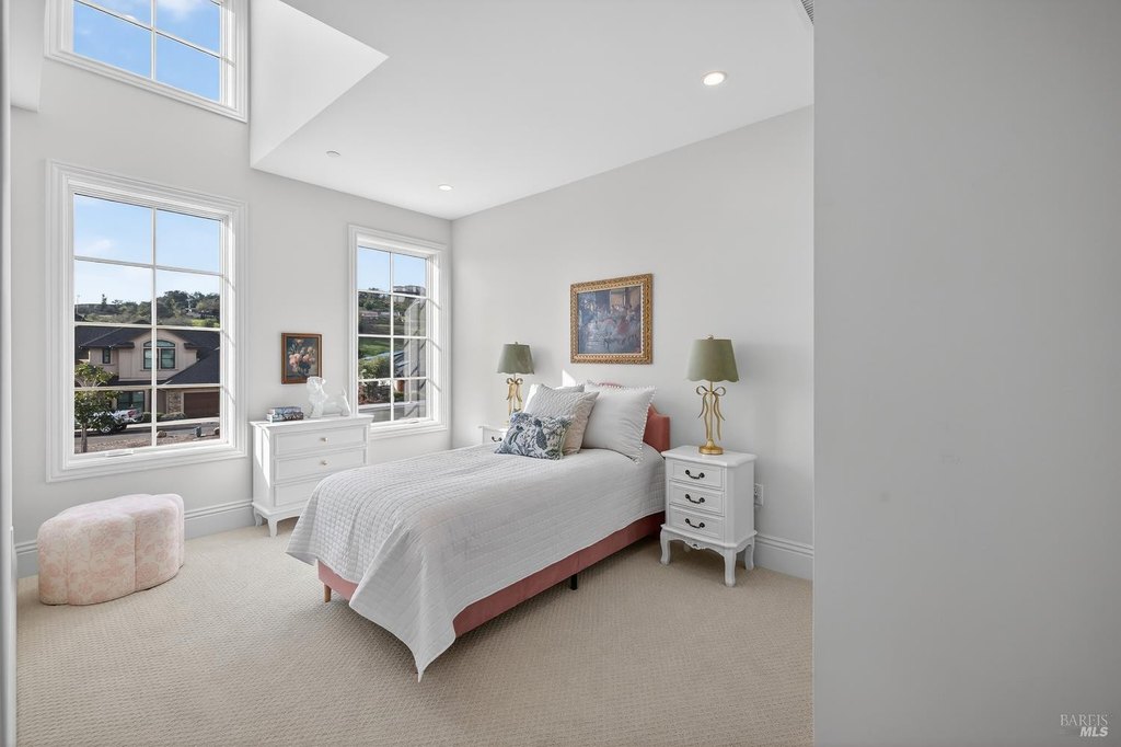 Santa Rosa, California, 95403, United States, 5 Bedrooms Bedrooms, ,4 BathroomsBathrooms,Residential,Forsale,2014494