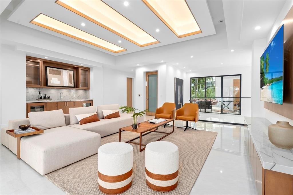 Fort Lauderdale, Florida, 33301, United States, 6 Bedrooms Bedrooms, ,5.5 BathroomsBathrooms,Residential,Forsale,1994100