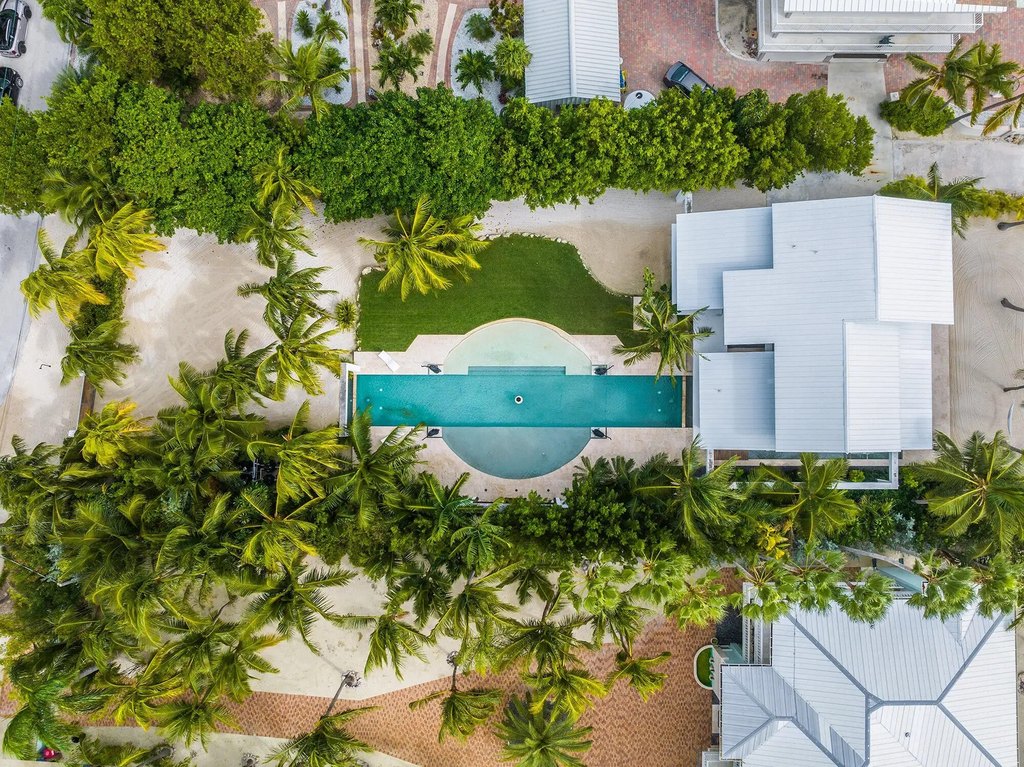 Key Largo, Florida, 33037, United States, 3 Bedrooms Bedrooms, ,3 BathroomsBathrooms,Residential,Forsale,2011106