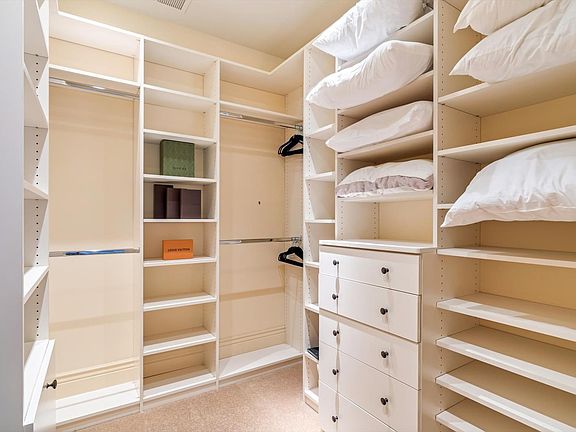 Healdsburg, California, 95448, United States, 3 Bedrooms Bedrooms, ,3.5 BathroomsBathrooms,Residential,Forsale,2014497