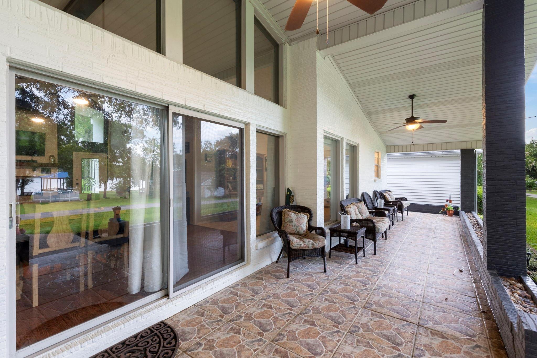 Huntsville, Texas, 77320, United States, 3 Bedrooms Bedrooms, ,3 BathroomsBathrooms,Residential,Forsale,1973441