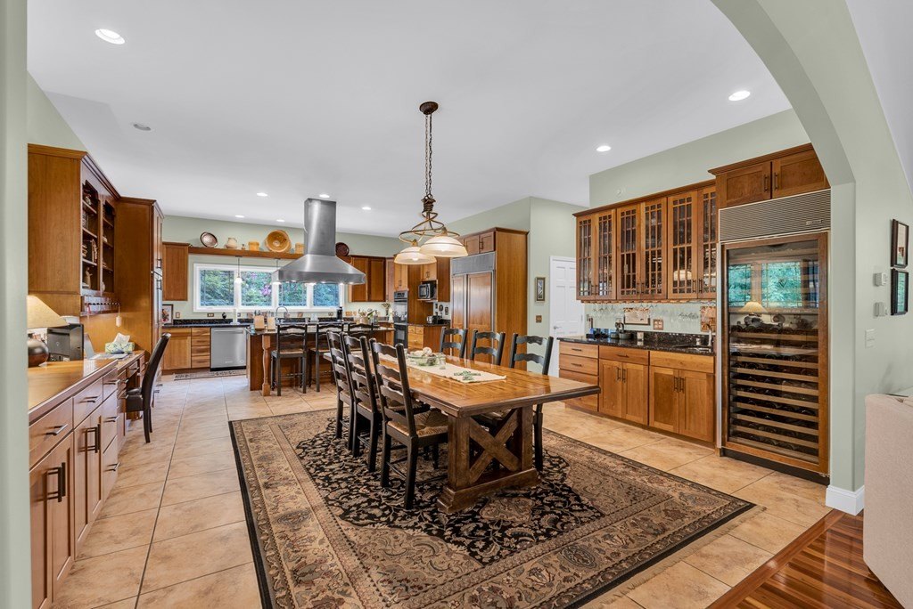 SPARTA, Tennessee, 38583, United States, 3 Bedrooms Bedrooms, ,3.5 BathroomsBathrooms,Residential,Forsale,1929832