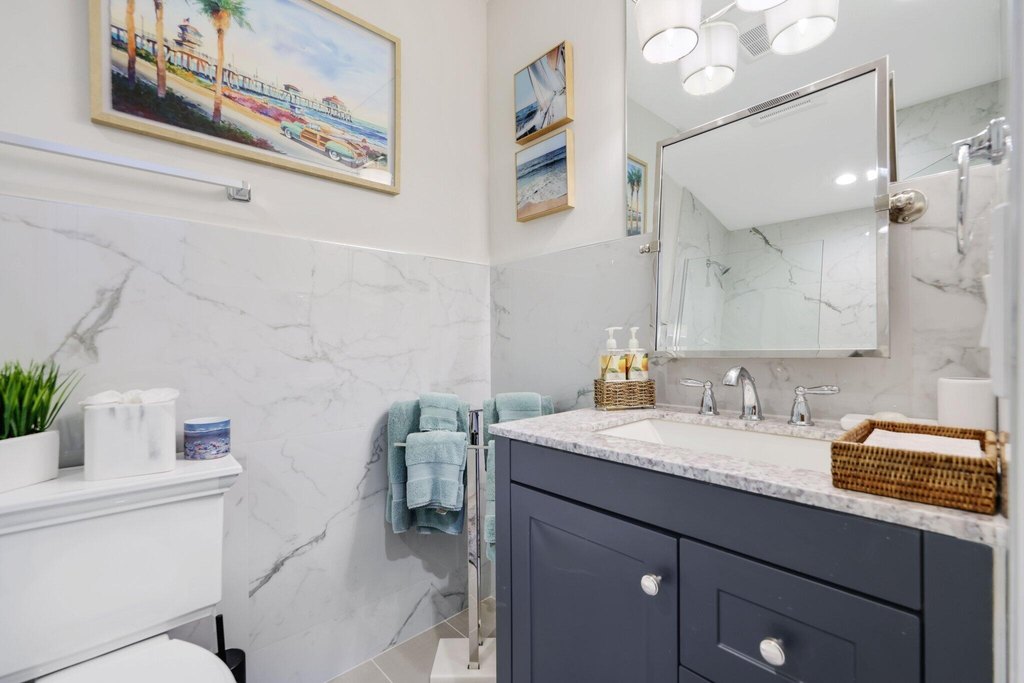 Highland Beach, Florida, 33487, United States, 3 Bedrooms Bedrooms, ,3 BathroomsBathrooms,Residential,Forsale,1996318