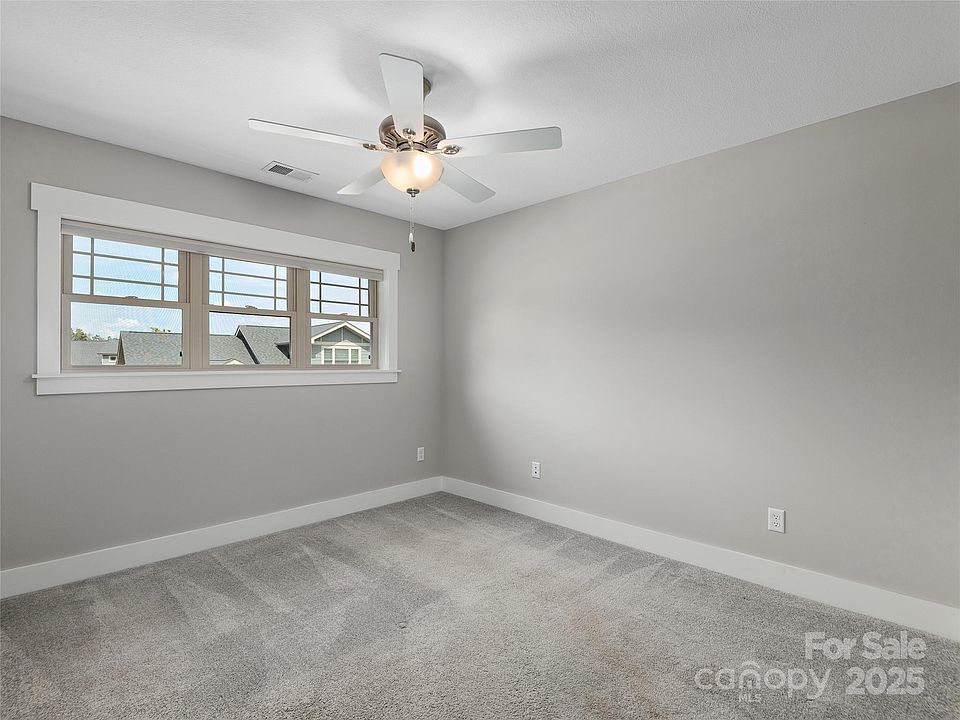 Arden, North Carolina, 28704, United States, 3 Bedrooms Bedrooms, ,3 BathroomsBathrooms,Residential,Forsale,1986019