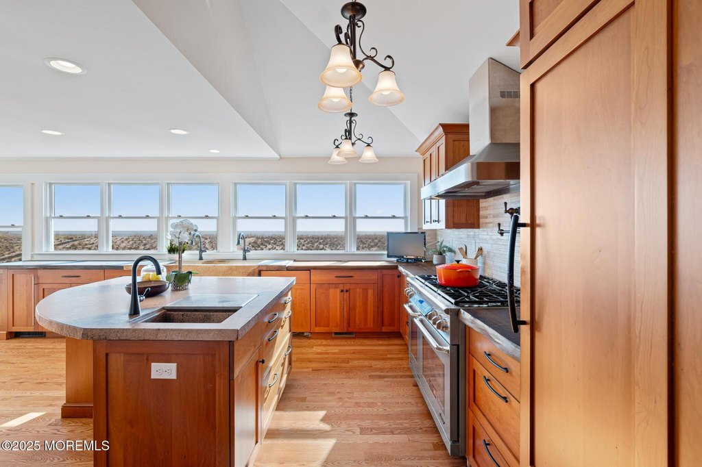 Bay Head, New Jersey, 08742, United States, 8 Bedrooms Bedrooms, ,6 BathroomsBathrooms,Residential,Forsale,1884429