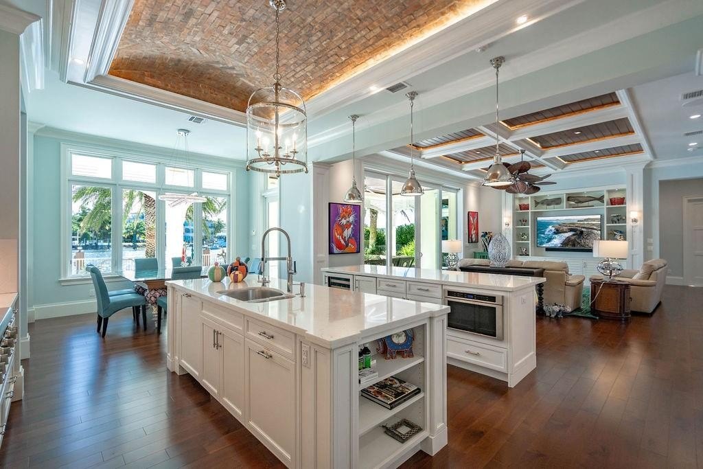 Lighthouse Point, Florida, 33064, United States, 5 Bedrooms Bedrooms, ,6 BathroomsBathrooms,Residential,Forsale,1994097