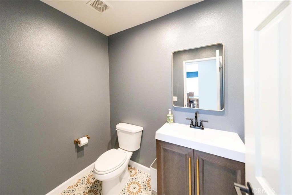 Winchester, California, 92596, United States, 5 Bedrooms Bedrooms, ,4 BathroomsBathrooms,Residential,Forsale,2004222