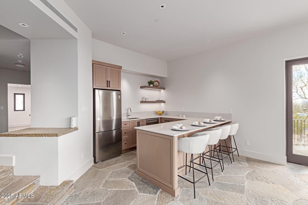 Carefree, Arizona, 85377, United States, 4 Bedrooms Bedrooms, ,5 BathroomsBathrooms,Residential,Forsale,1968441