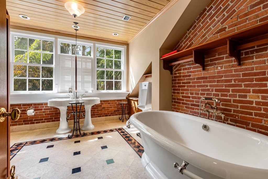 Key West, Florida, 33040, United States, 3 Bedrooms Bedrooms, ,3 BathroomsBathrooms,Residential,Forsale,2004374