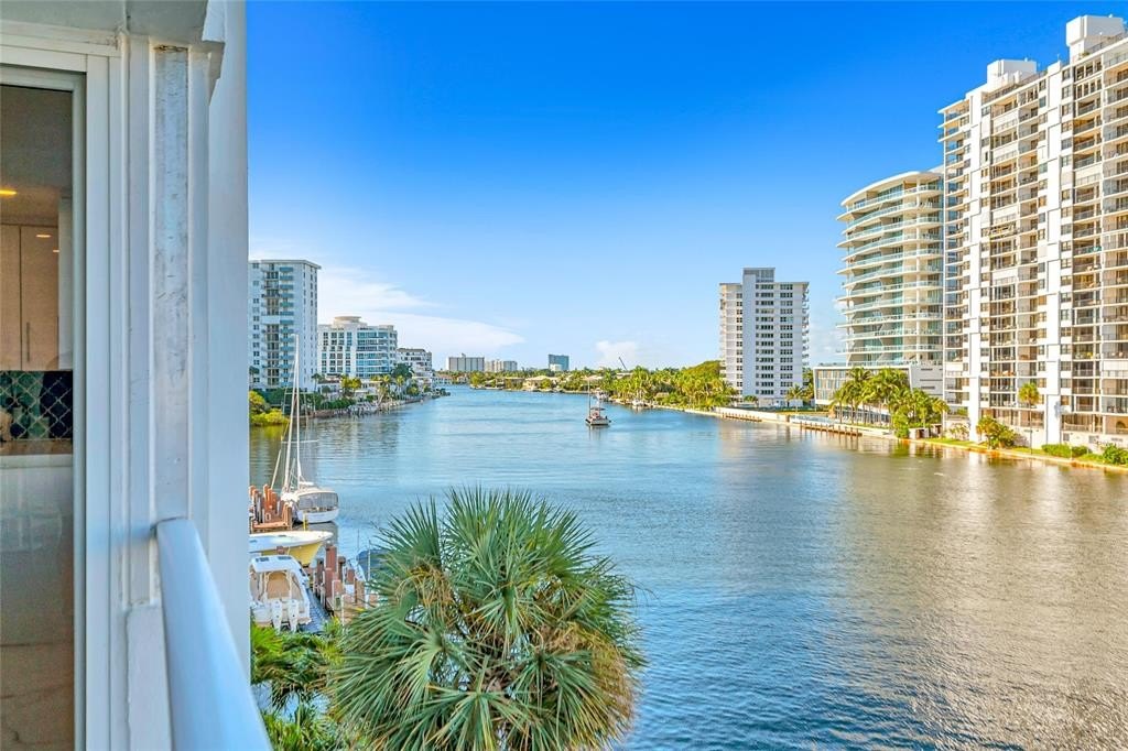 Fort Lauderdale, Florida, 33304, United States, 2 Bedrooms Bedrooms, ,2 BathroomsBathrooms,Residential,Forsale,2004490