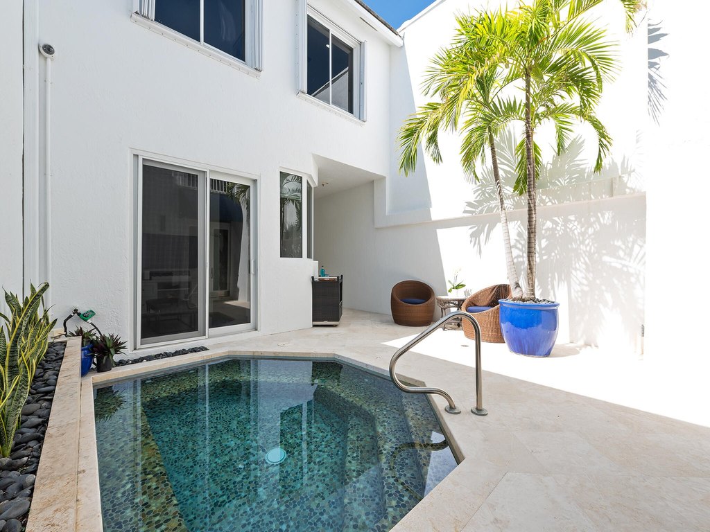 Delray Beach, Florida, 33483, United States, 4 Bedrooms Bedrooms, ,3.5 BathroomsBathrooms,Residential,Forsale,1996344