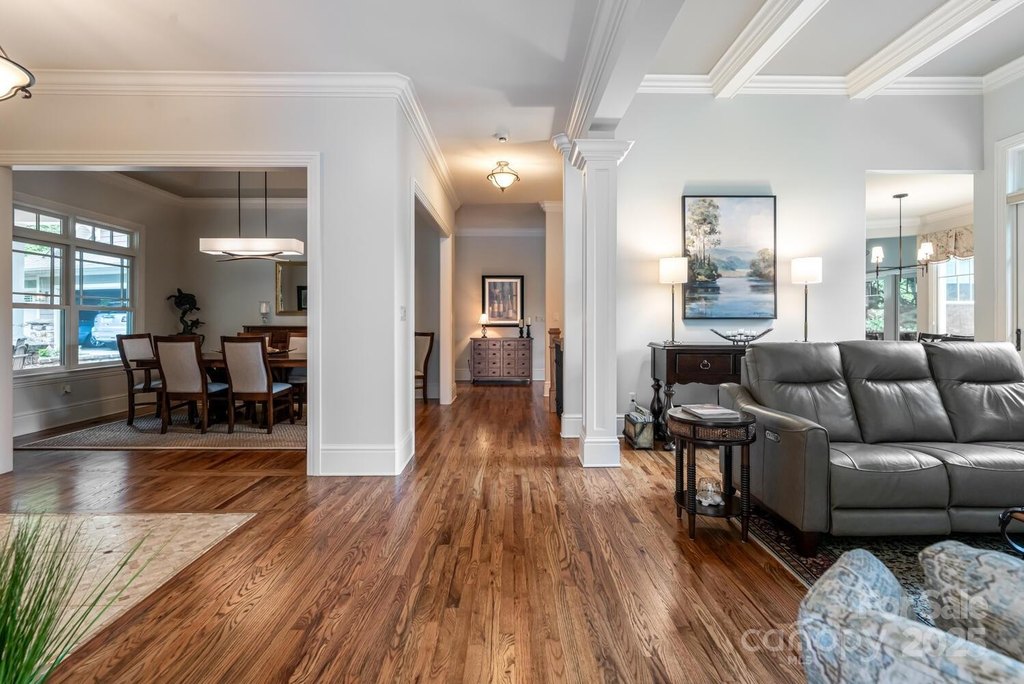 Flat Rock, North Carolina, 28731, United States, 3 Bedrooms Bedrooms, ,3.5 BathroomsBathrooms,Residential,Forsale,1985992