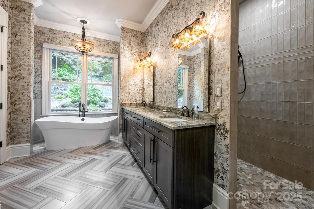 Flat Rock, North Carolina, 28731, United States, 3 Bedrooms Bedrooms, ,3.5 BathroomsBathrooms,Residential,Forsale,1985992