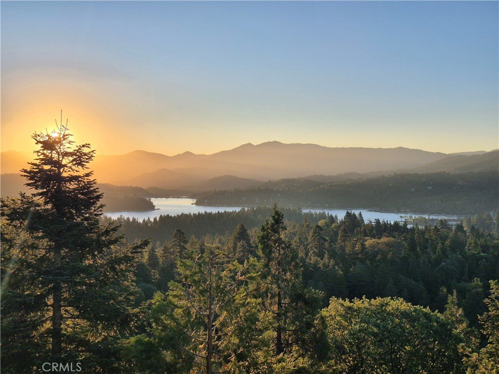 Lake Arrowhead, California, 92352, United States, 4 Bedrooms Bedrooms, ,2.5 BathroomsBathrooms,Residential,Forsale,1946613