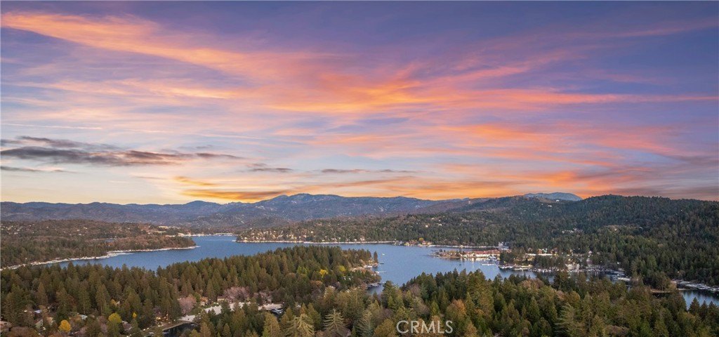 Lake Arrowhead, California, 92352, United States, 4 Bedrooms Bedrooms, ,2.5 BathroomsBathrooms,Residential,Forsale,1946613
