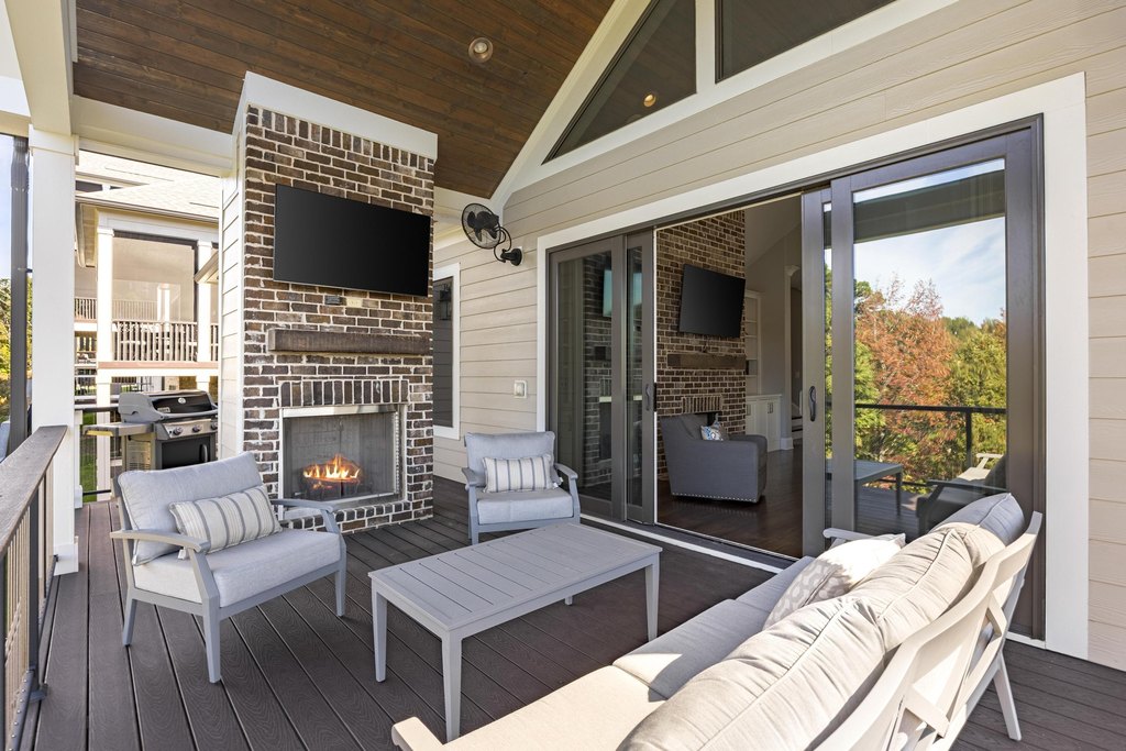 Chattanooga, Tennessee, 37405, United States, 5 Bedrooms Bedrooms, ,5 BathroomsBathrooms,Residential,Forsale,2009546