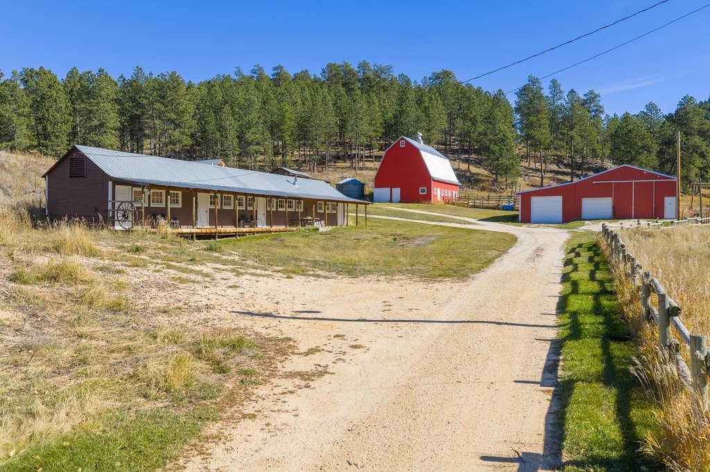 Custer, South Dakota, 57730, United States, 4 Bedrooms Bedrooms, ,2 BathroomsBathrooms,Residential,Forsale,1990710