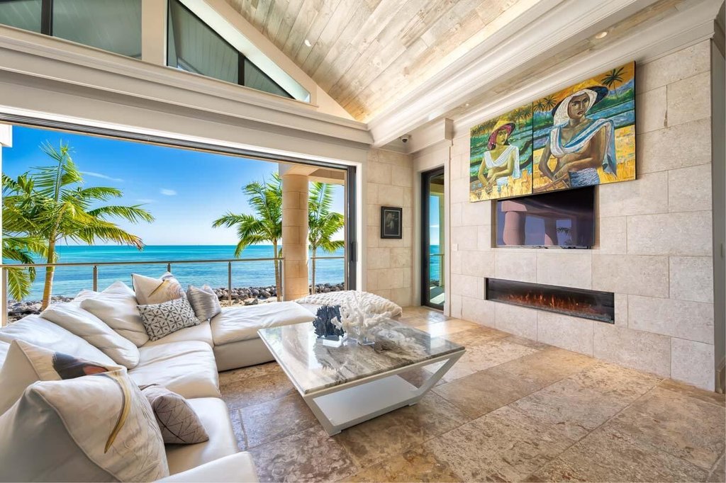 Duck, Florida, 33050, United States, 3 Bedrooms Bedrooms, ,4 BathroomsBathrooms,Residential,Forsale,2004376