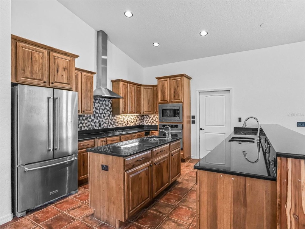 REDDICK, Florida, 32686, United States, 3 Bedrooms Bedrooms, ,2 BathroomsBathrooms,Residential,Forsale,1994137