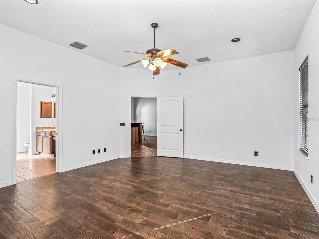 REDDICK, Florida, 32686, United States, 3 Bedrooms Bedrooms, ,2 BathroomsBathrooms,Residential,Forsale,1994137