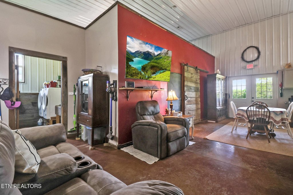 Crossville, Tennessee, 38571, United States, 3 Bedrooms Bedrooms, ,2.5 BathroomsBathrooms,Residential,Forsale,1907865