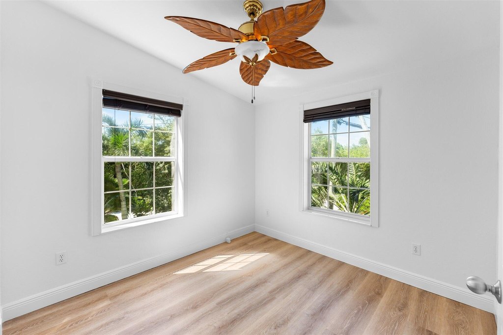 MARATHON, Florida, 33050, United States, 3 Bedrooms Bedrooms, ,2 BathroomsBathrooms,Residential,Forsale,2004343