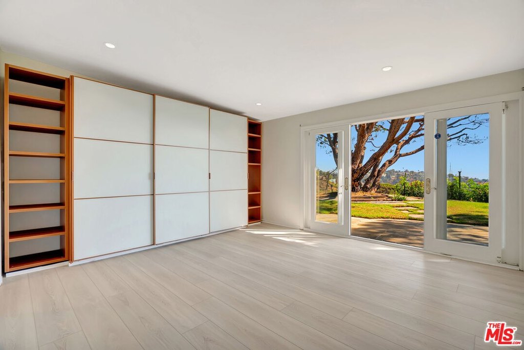 Malibu, California, 90265, United States, 4 Bedrooms Bedrooms, ,3 BathroomsBathrooms,Residential,Forsale,2001430