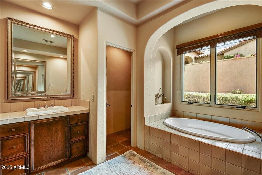 Gold Canyon, Arizona, 85118, United States, 4 Bedrooms Bedrooms, ,5 BathroomsBathrooms,Residential,Forsale,1934070