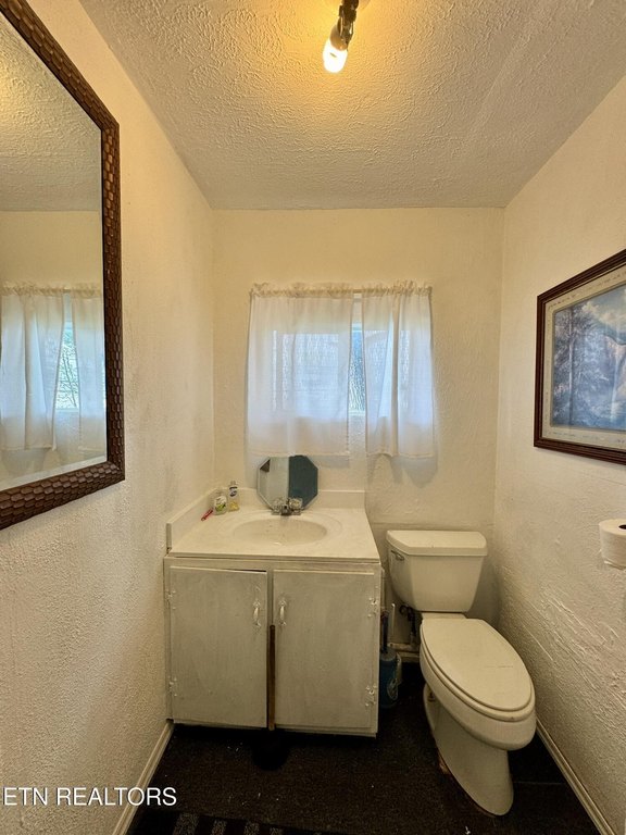 Crossville, Tennessee, 38571, United States, 4 Bedrooms Bedrooms, ,2 BathroomsBathrooms,Residential,Forsale,1996591