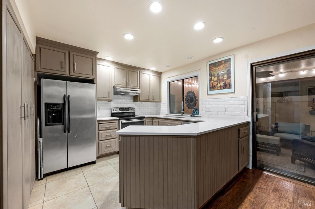 Santa Rosa, California, 95405, United States, 4 Bedrooms Bedrooms, ,2.5 BathroomsBathrooms,Residential,Forsale,2004741