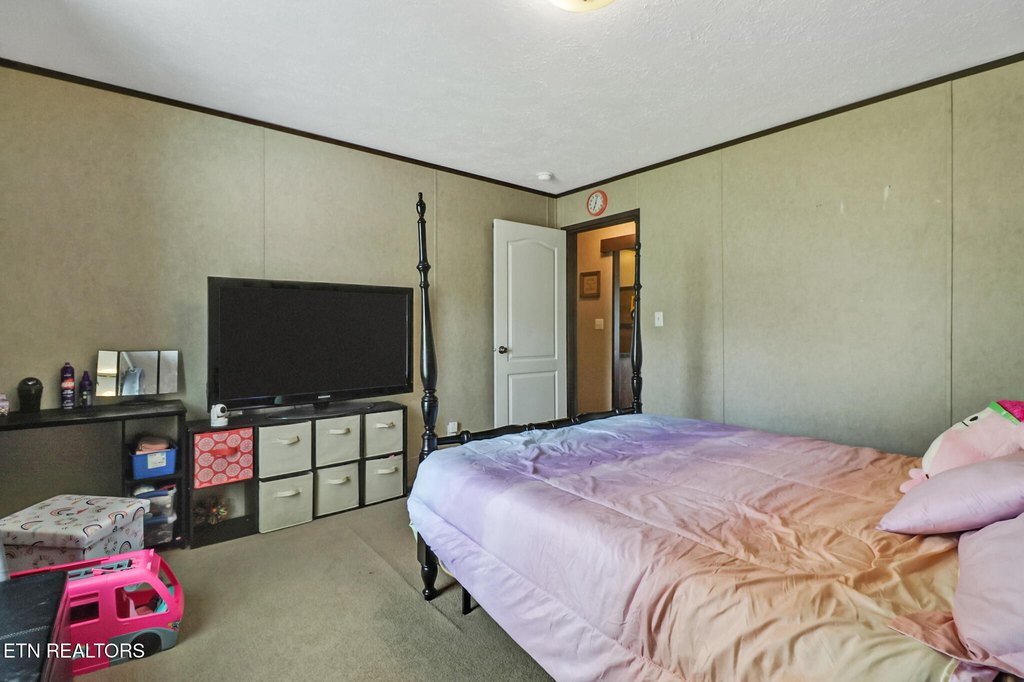 Crossville, Tennessee, 38571, United States, 4 Bedrooms Bedrooms, ,2 BathroomsBathrooms,Residential,Forsale,1996592