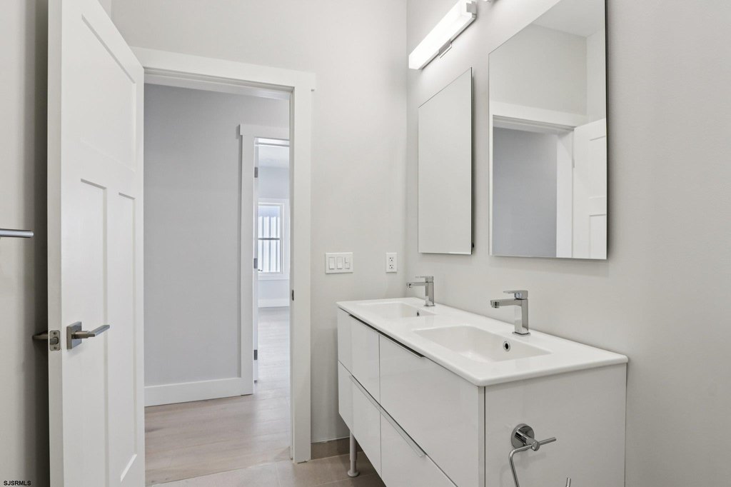 Atlantic City, New Jersey, 08401, United States, 3 Bedrooms Bedrooms, ,2.5 BathroomsBathrooms,Residential,Forsale,2004607