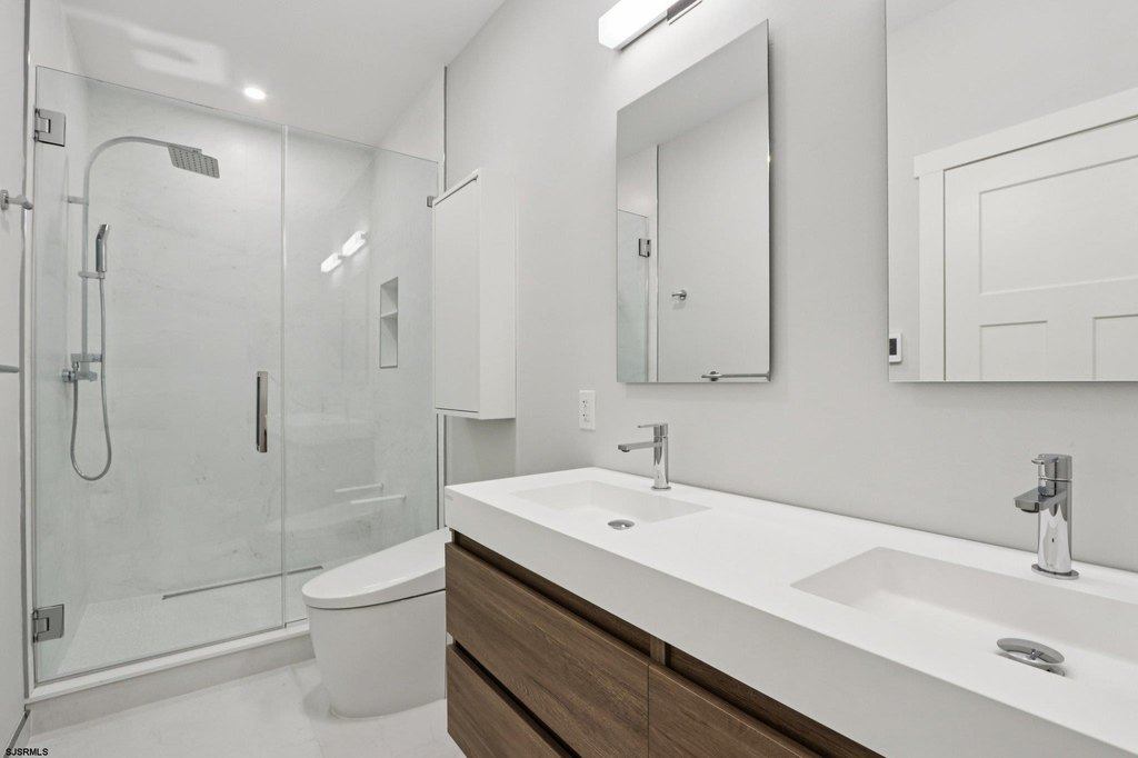 Atlantic City, New Jersey, 08401, United States, 3 Bedrooms Bedrooms, ,2.5 BathroomsBathrooms,Residential,Forsale,2004607