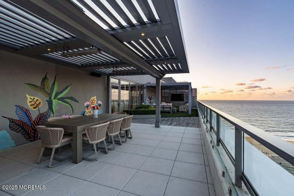 Asbury Park, New Jersey, 07712, United States, 6 Bedrooms Bedrooms, ,5.5 BathroomsBathrooms,Residential,Forsale,2004092