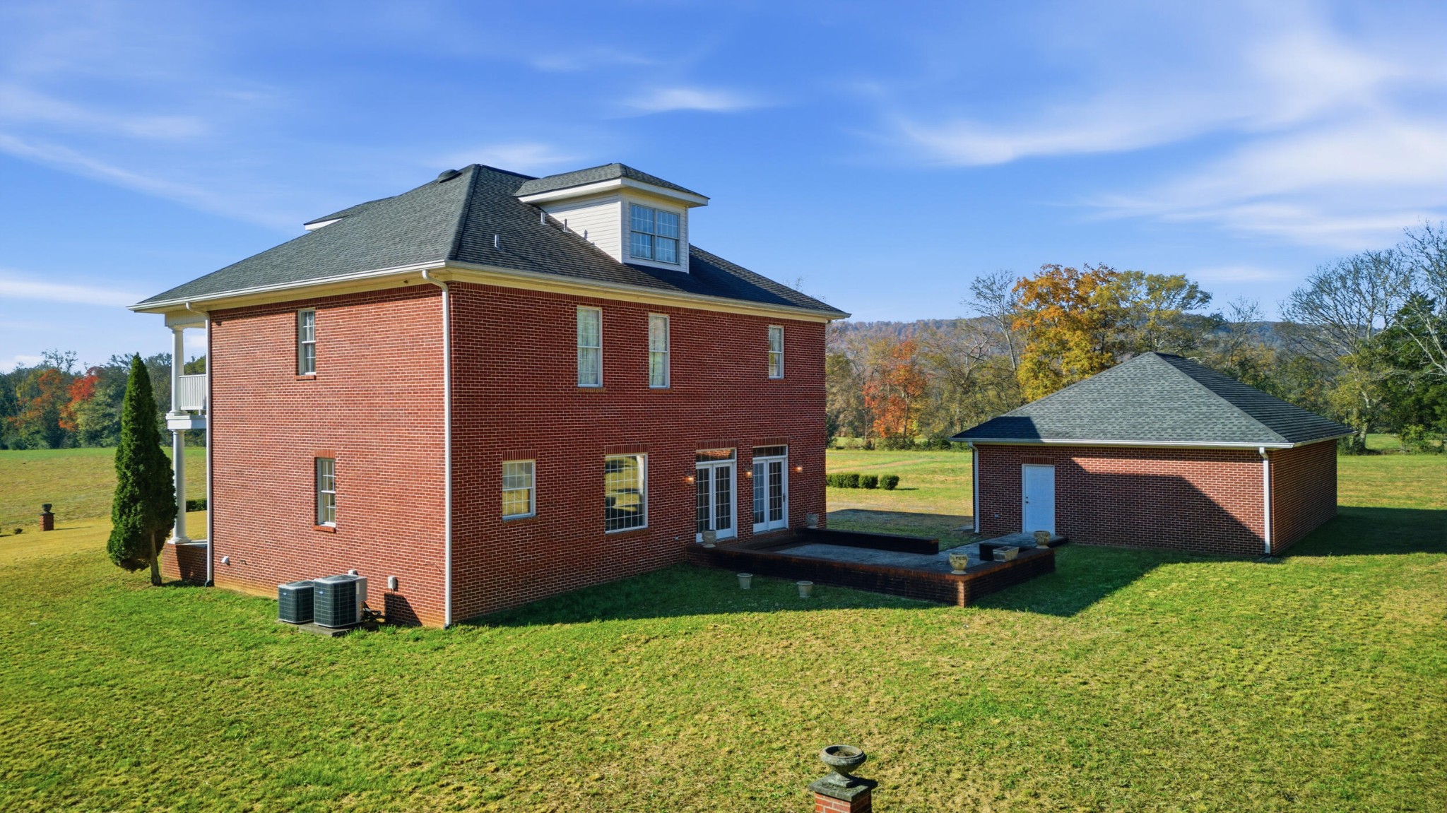 Bridgeport, Alabama, 35740, United States, 4 Bedrooms Bedrooms, ,3.5 BathroomsBathrooms,Residential,Forsale,2009579